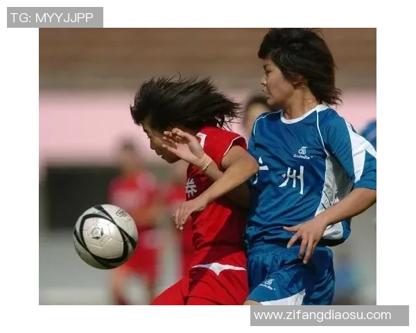 女足球星精彩瞬间：专属头像图文展示，展现女性力量与竞技风采