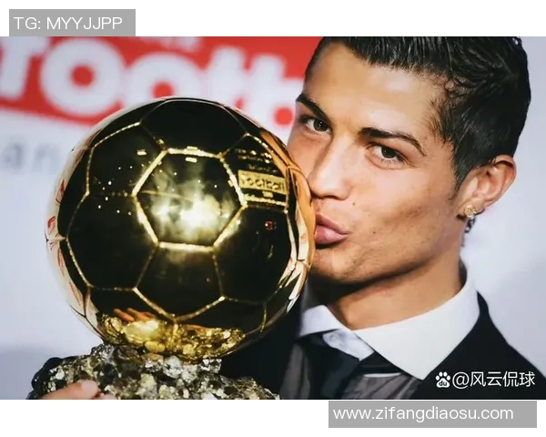 足球巨星的手掌特写揭秘 揭示运动员力量与技巧的独特象征