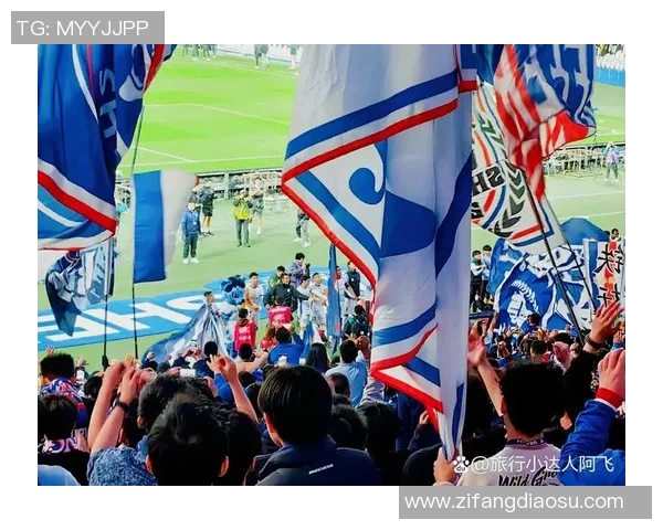 足球球星看台聚焦球迷热情与明星互动引发全场激情四溢 足球球星看台聚焦球迷热情与明星互动引发全场激情四溢